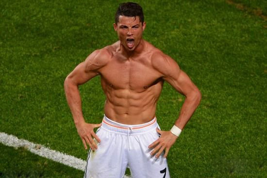 记者：米兰将与莱万经纪人会面讨论转会，伊布支持这一交易