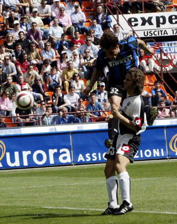 穆斯卡特：比赛中我们创造出了不少机会，只是结果不尽如人意